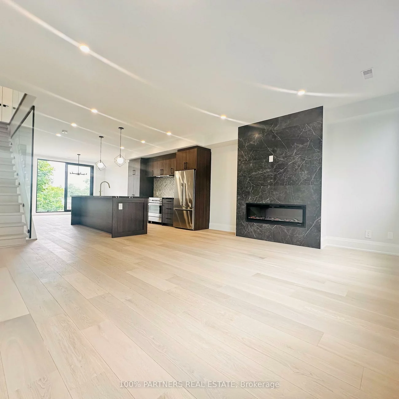 59, Charles, Central Newmarket, Newmarket