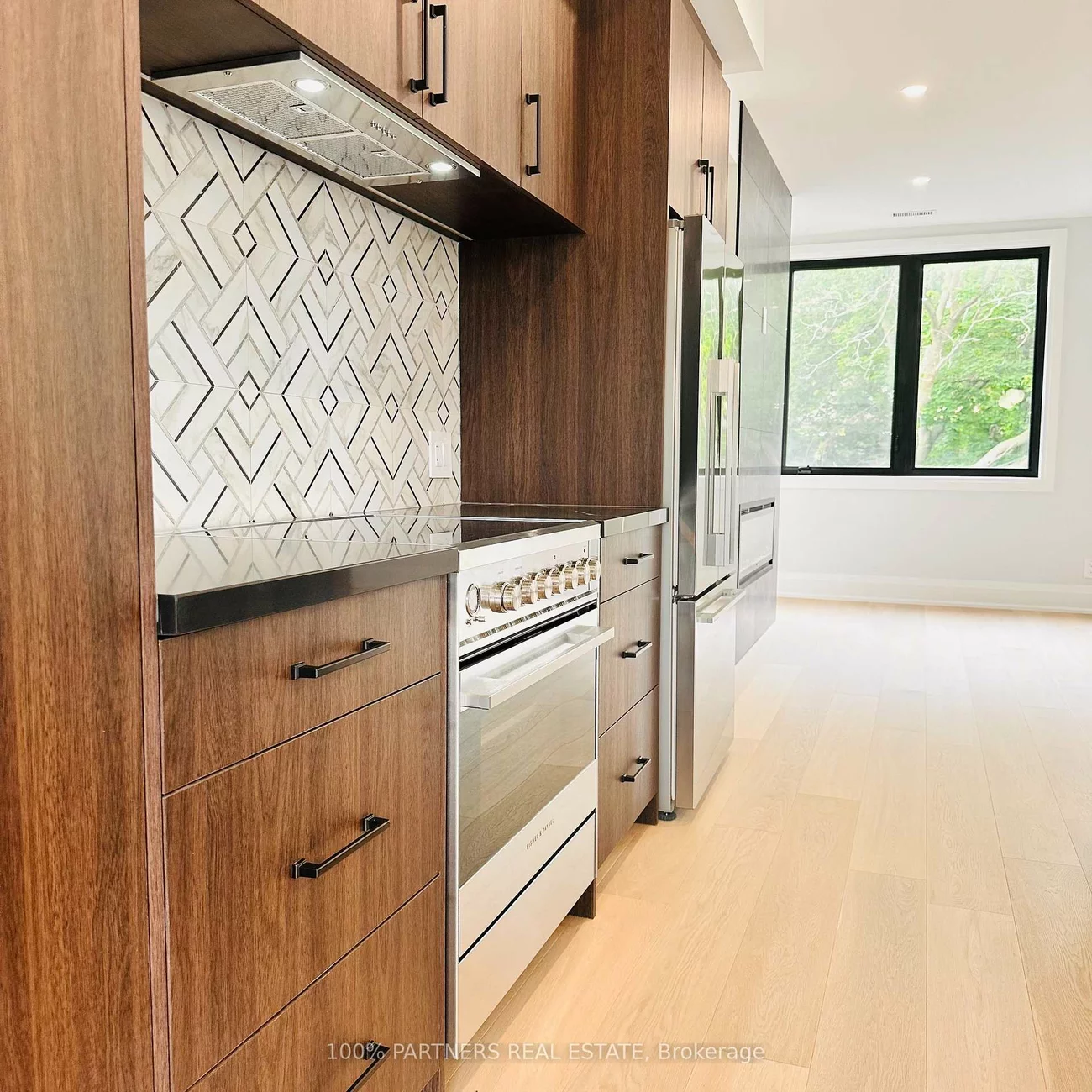 59, Charles, Central Newmarket, Newmarket