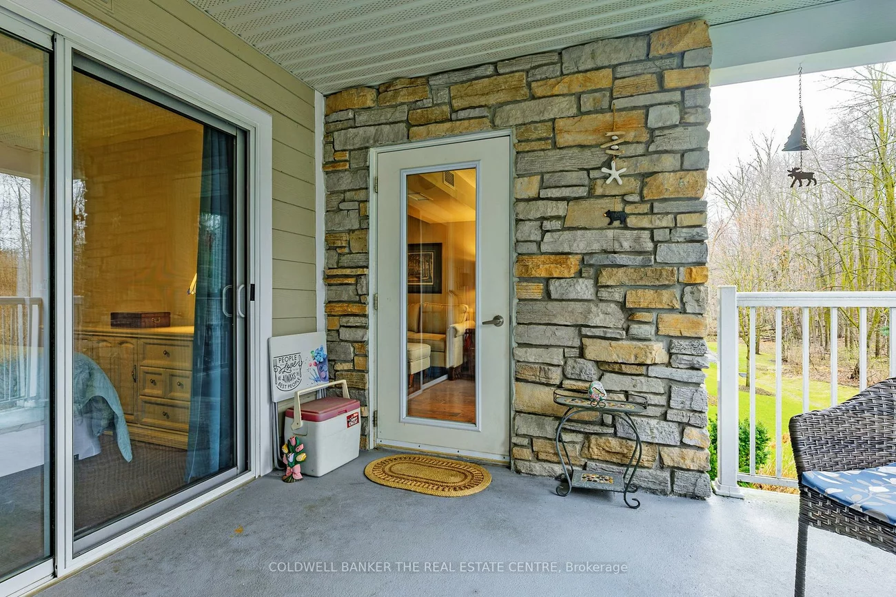 900, Bogart Mill, Gorham-College Manor, Newmarket