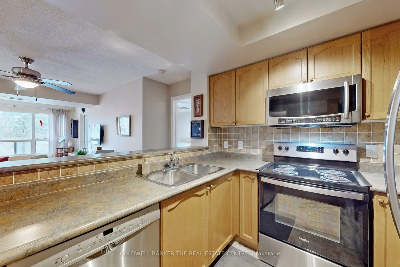 900, Bogart Mill, Gorham-College Manor, Newmarket