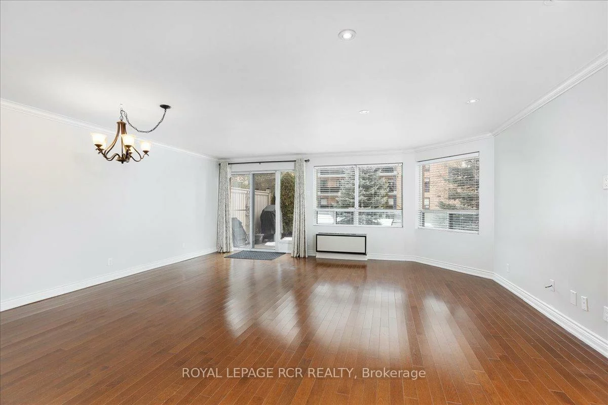 155, Main, Bristol-London, Newmarket
