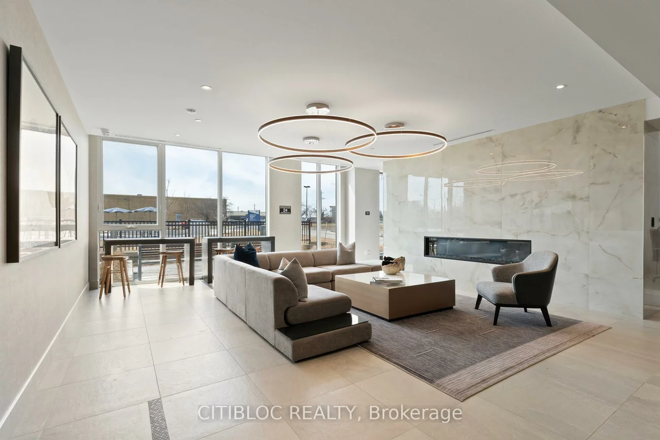 185, Deerfield, Central Newmarket, Newmarket