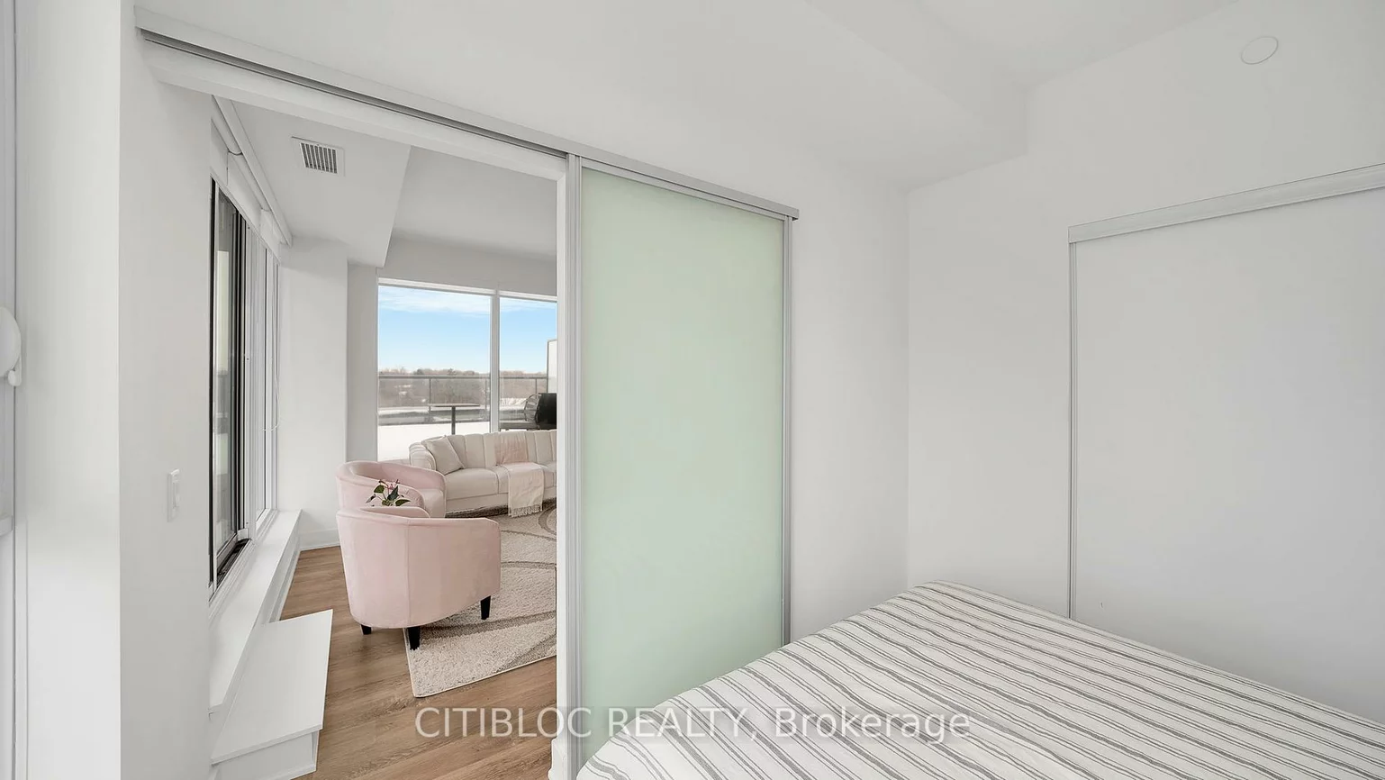 185, Deerfield, Central Newmarket, Newmarket