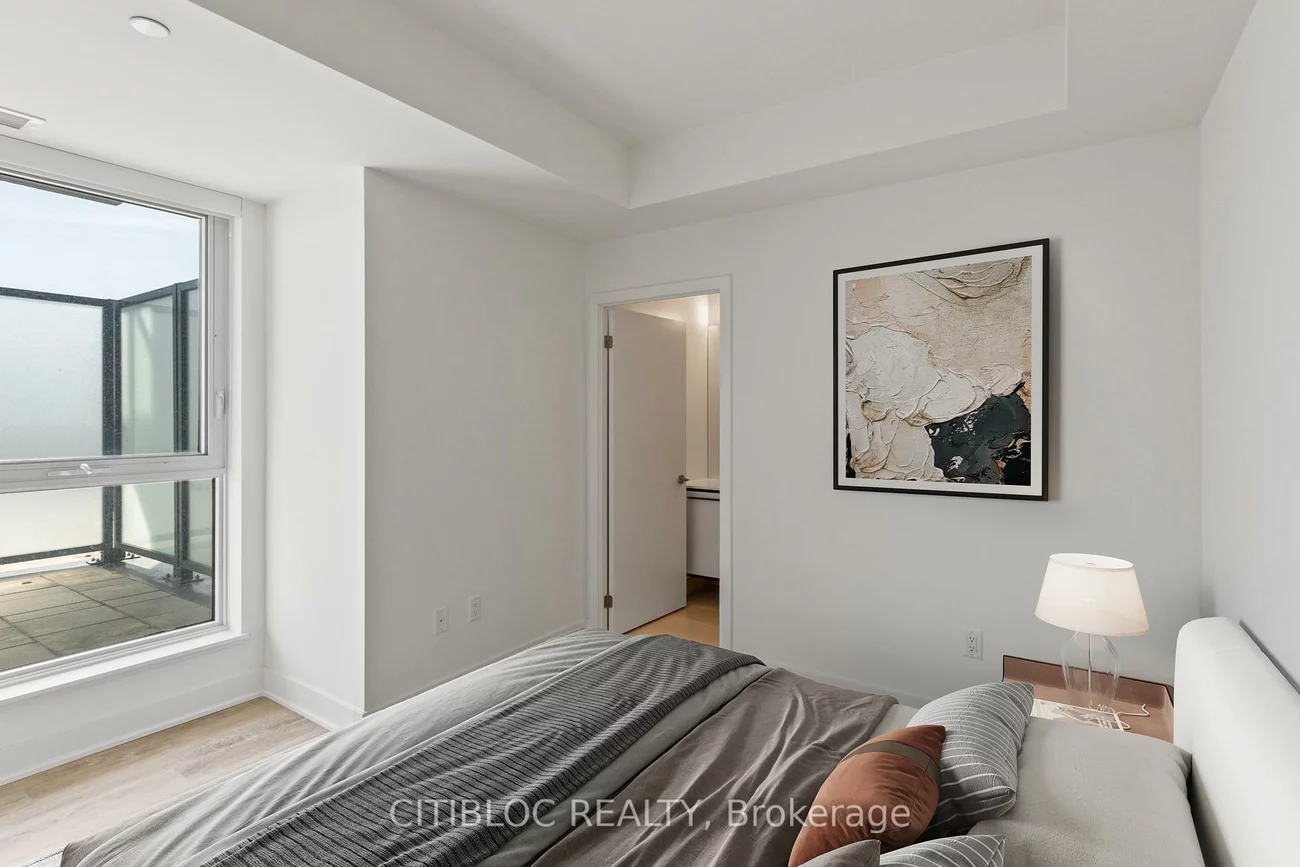 185, Deerfield, Central Newmarket, Newmarket