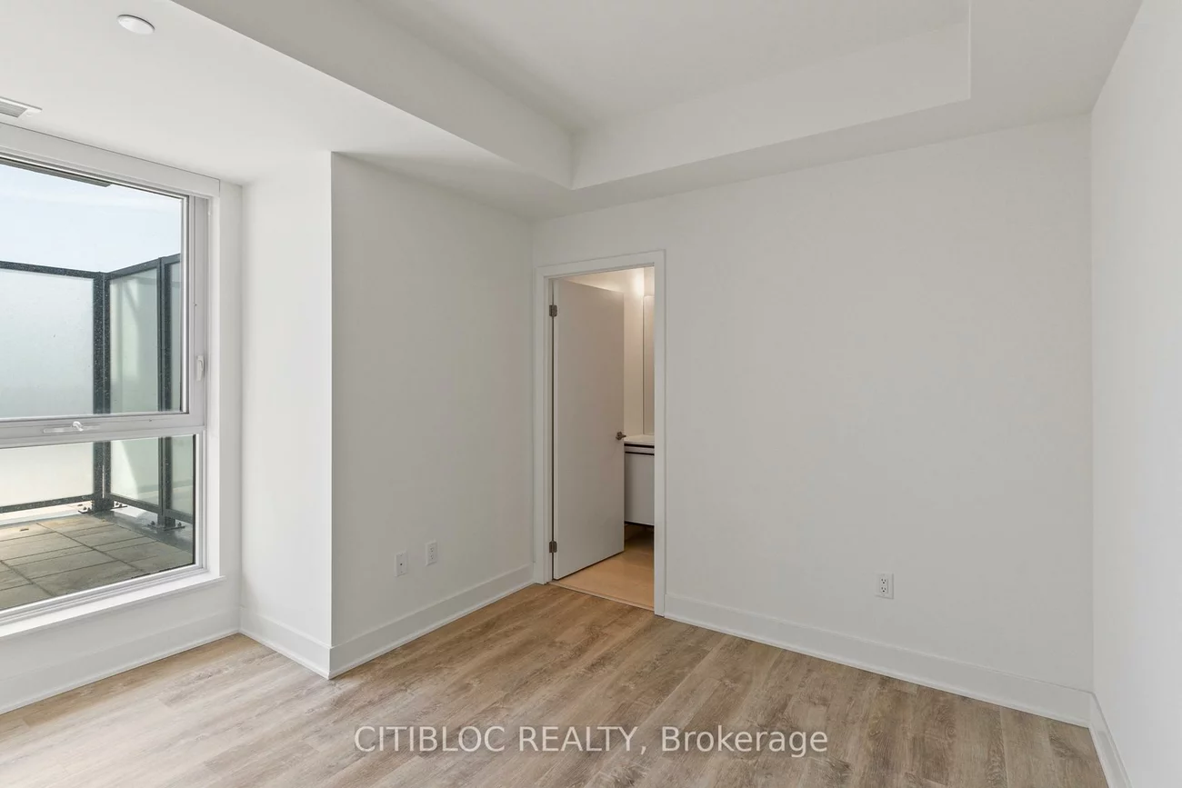185, Deerfield, Central Newmarket, Newmarket