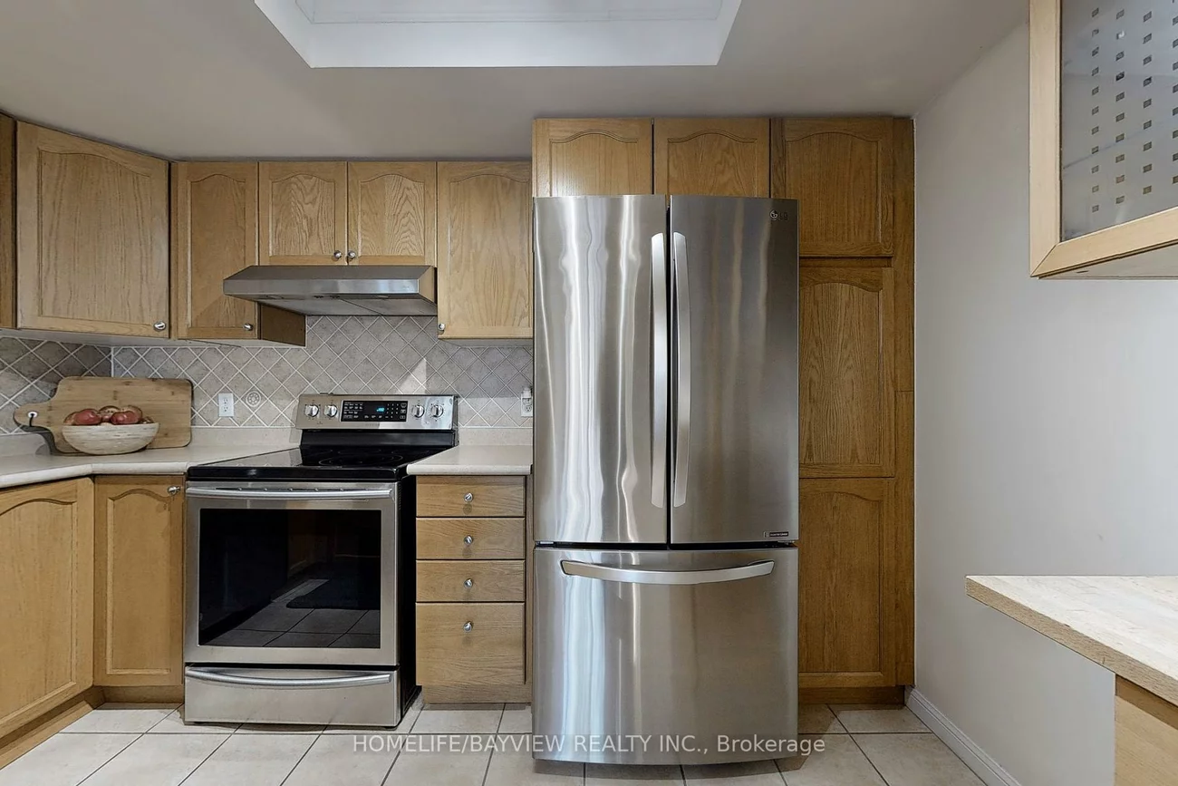 900, Bogart Mill, Gorham-College Manor, Newmarket