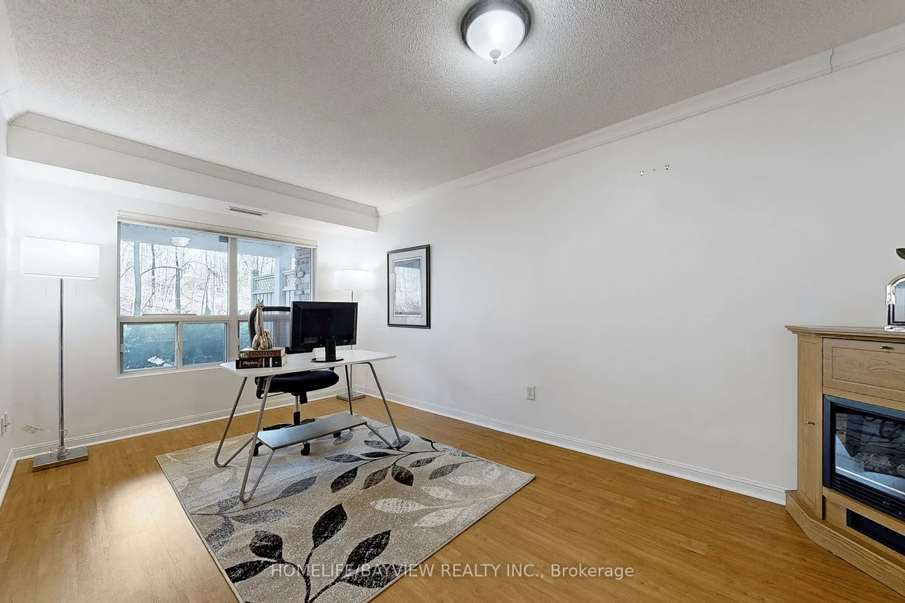 900, Bogart Mill, Gorham-College Manor, Newmarket