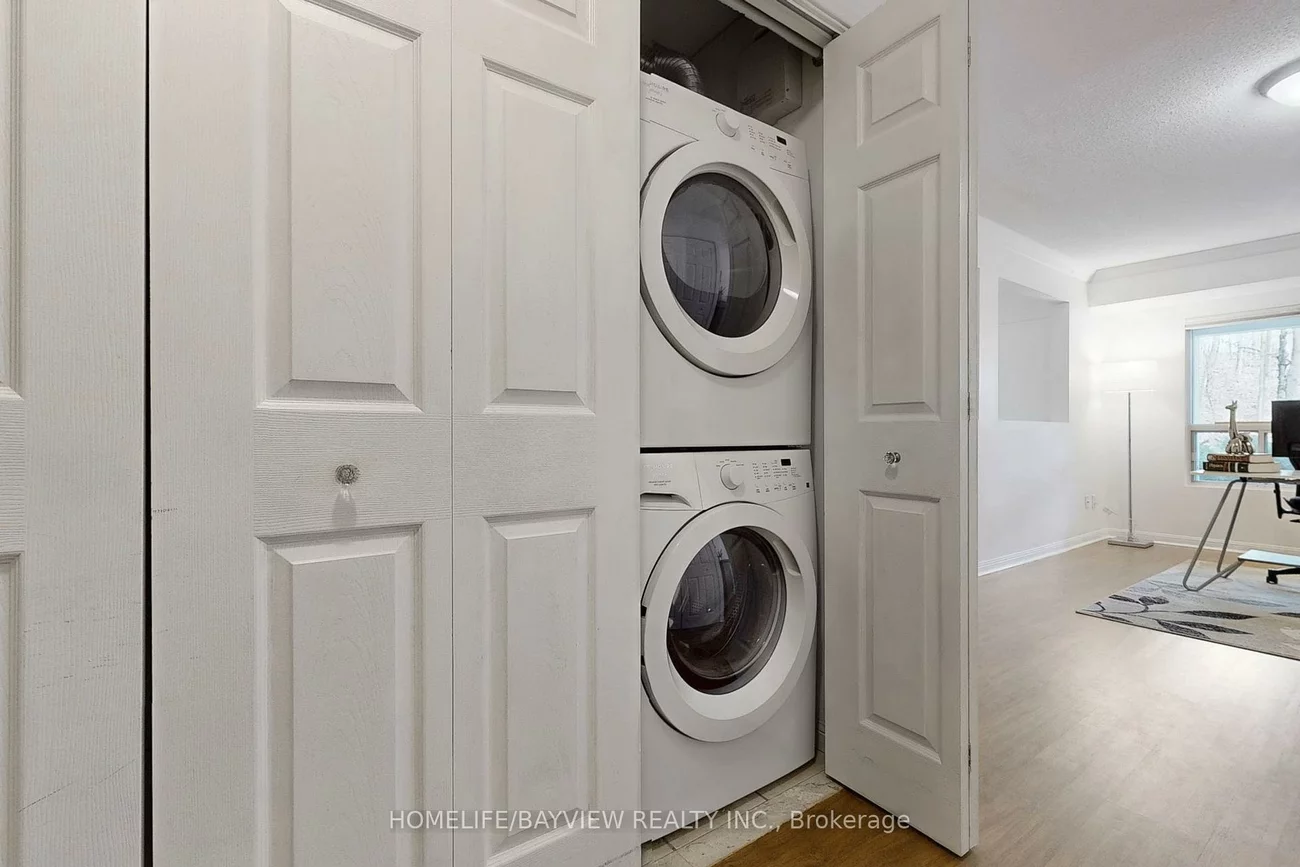 900, Bogart Mill, Gorham-College Manor, Newmarket