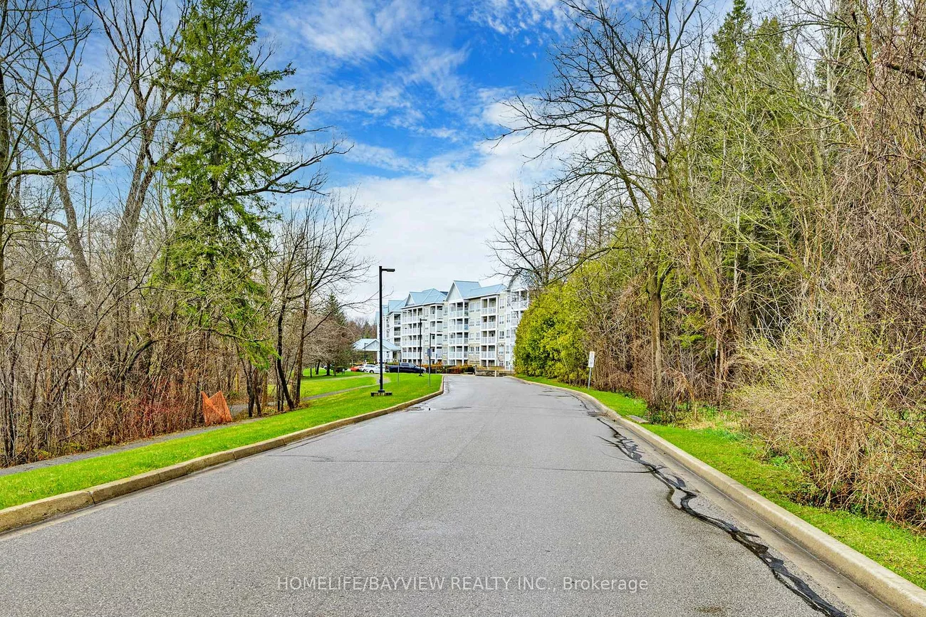 900, Bogart Mill, Gorham-College Manor, Newmarket