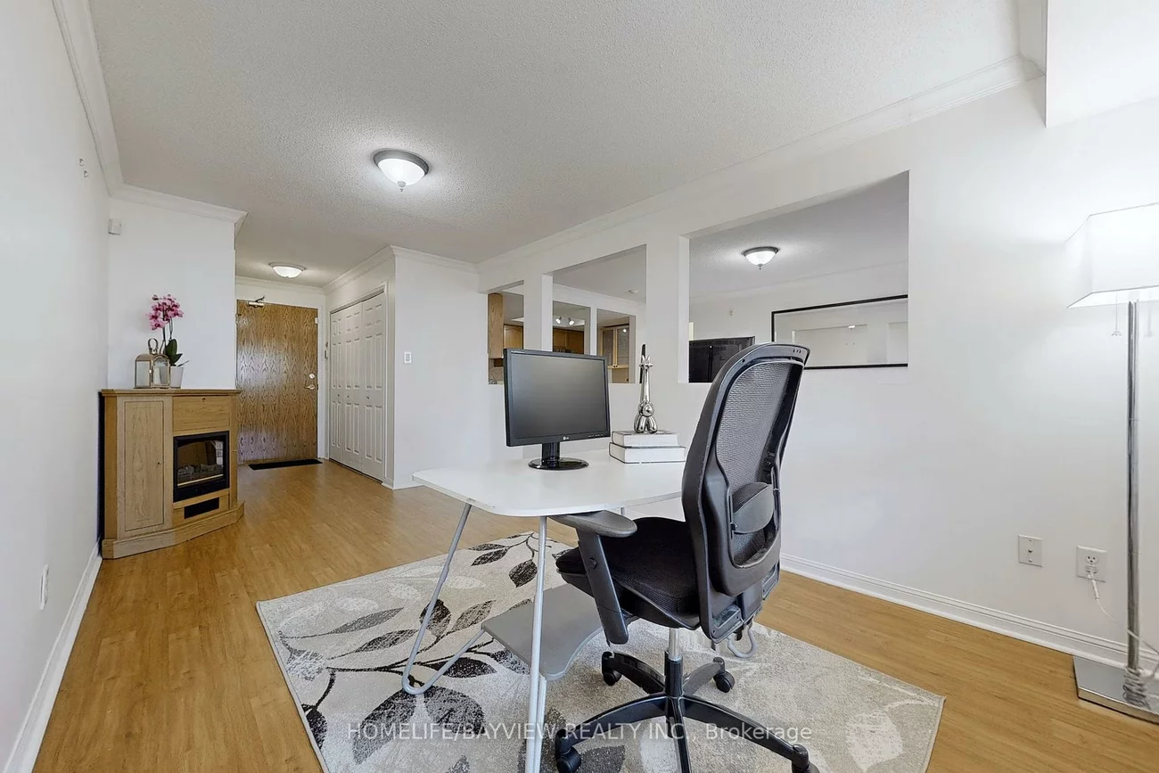 900, Bogart Mill, Gorham-College Manor, Newmarket