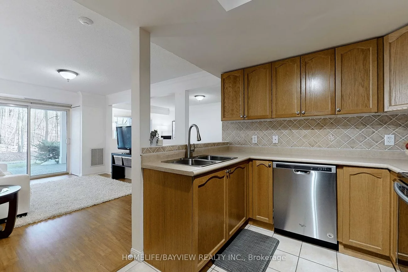 900, Bogart Mill, Gorham-College Manor, Newmarket