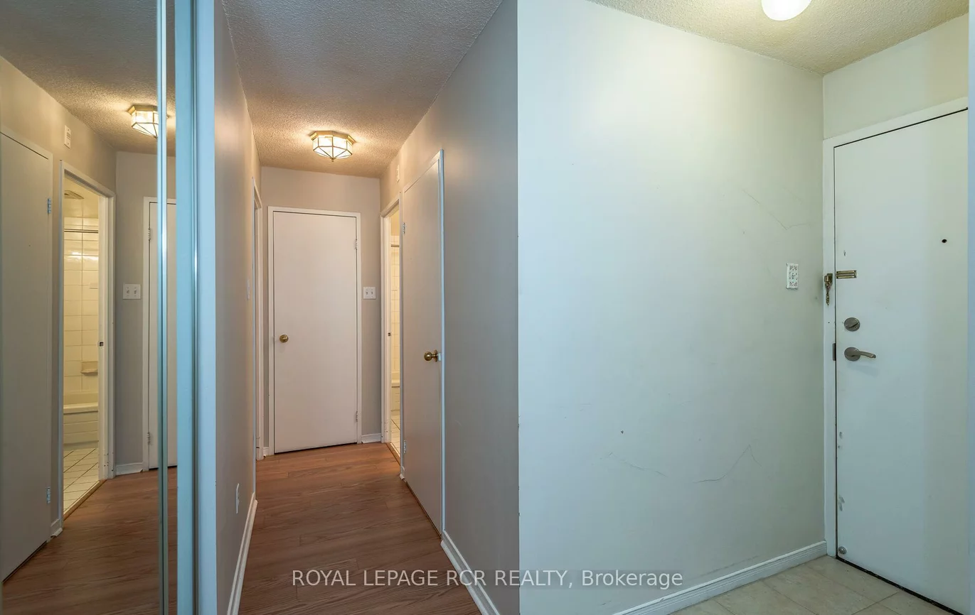 250, Davis, Central Newmarket, Newmarket