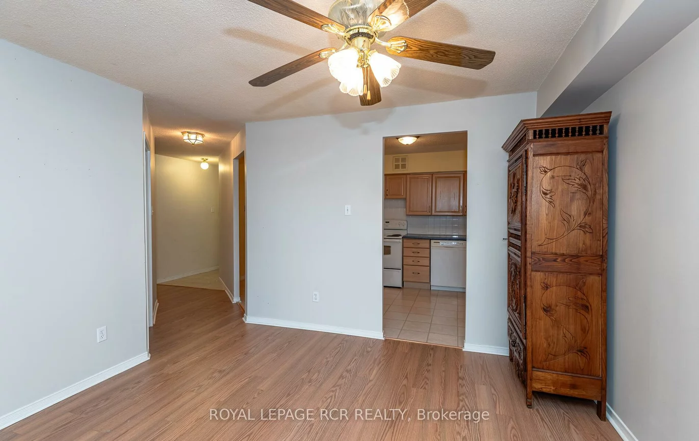 250, Davis, Central Newmarket, Newmarket
