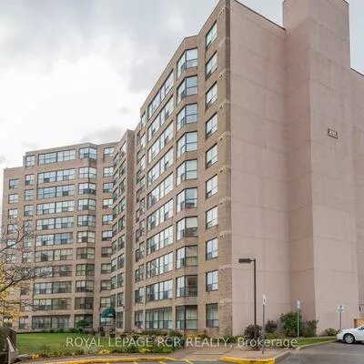 250, Davis, Central Newmarket, Newmarket
