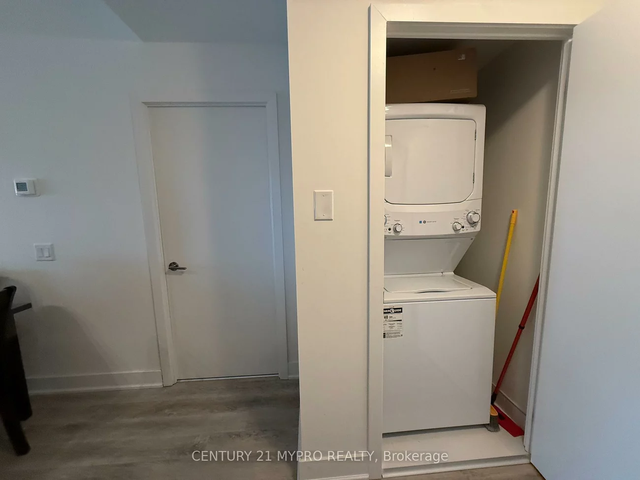 185, Deerfield, Central Newmarket, Newmarket