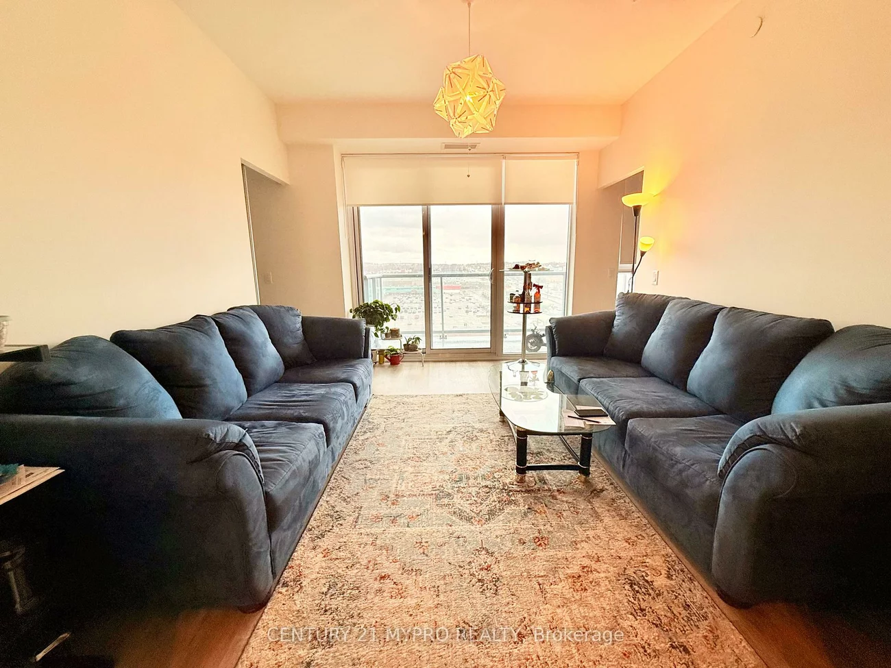 185, Deerfield, Central Newmarket, Newmarket