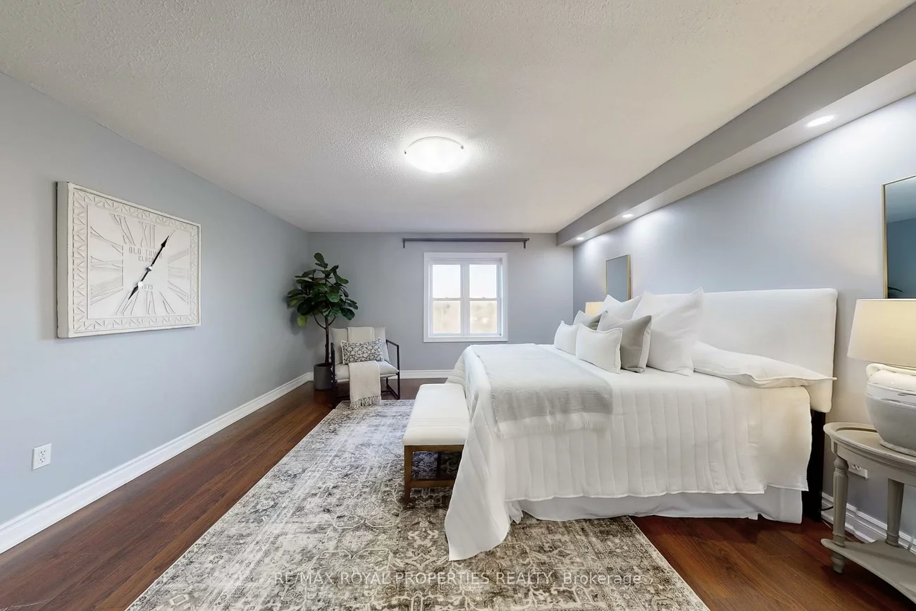 115, Main, Central Newmarket, Newmarket