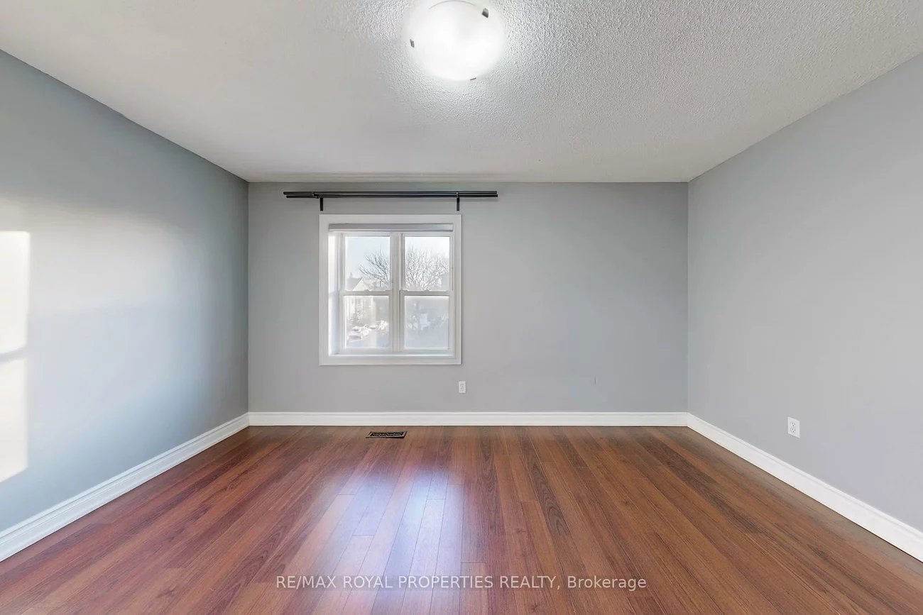 115, Main, Central Newmarket, Newmarket