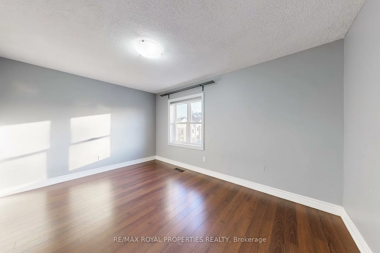 115, Main, Central Newmarket, Newmarket
