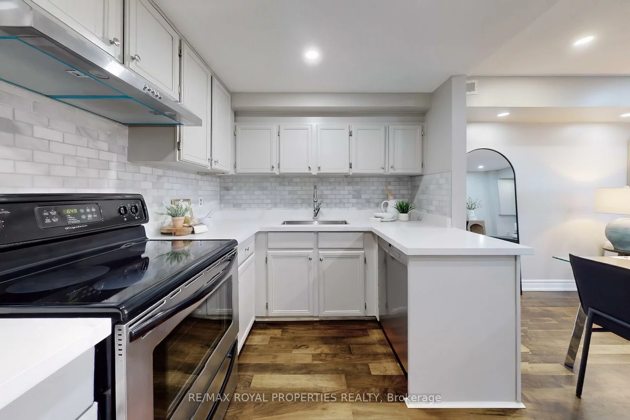 115, Main, Central Newmarket, Newmarket