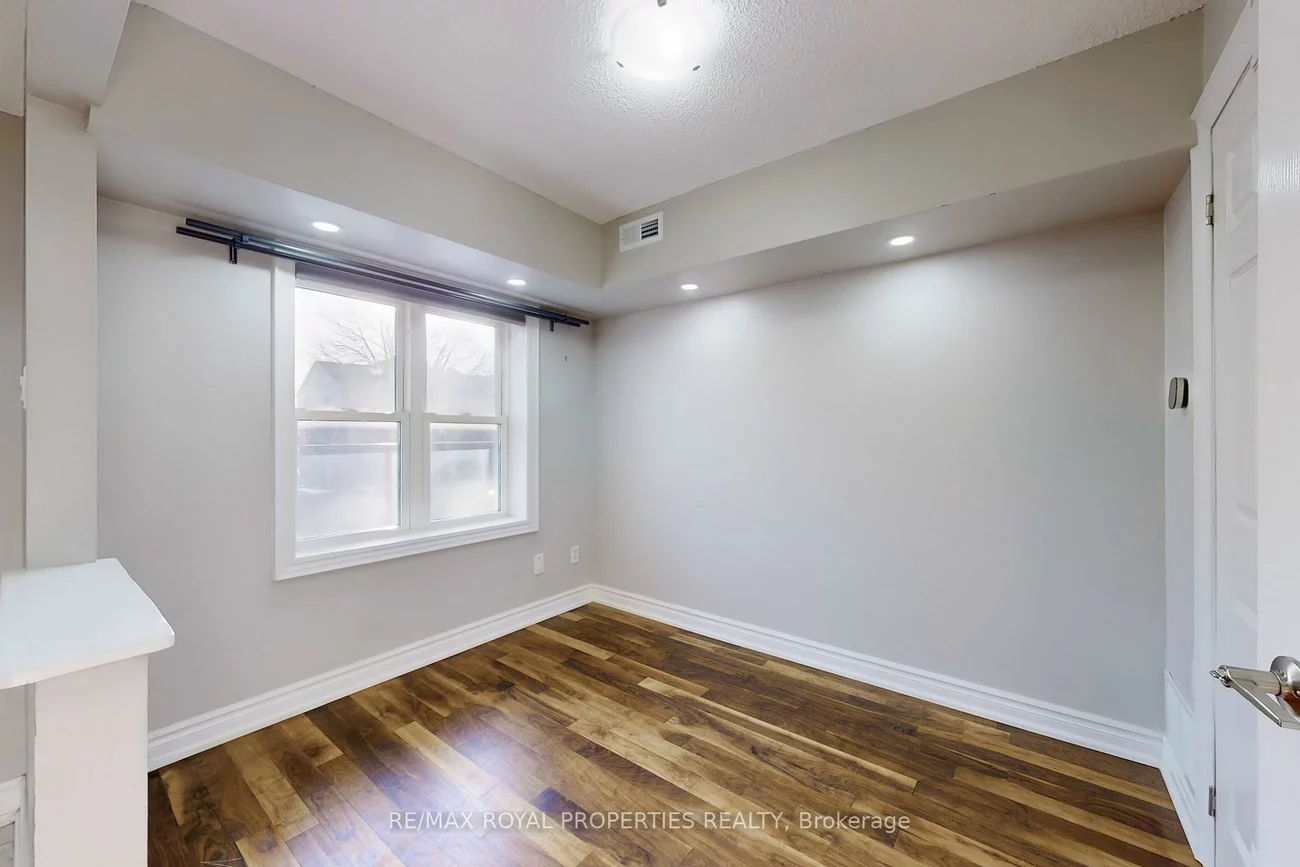 115, Main, Central Newmarket, Newmarket
