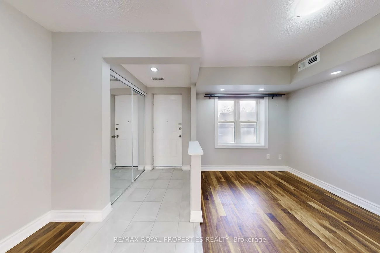 115, Main, Central Newmarket, Newmarket
