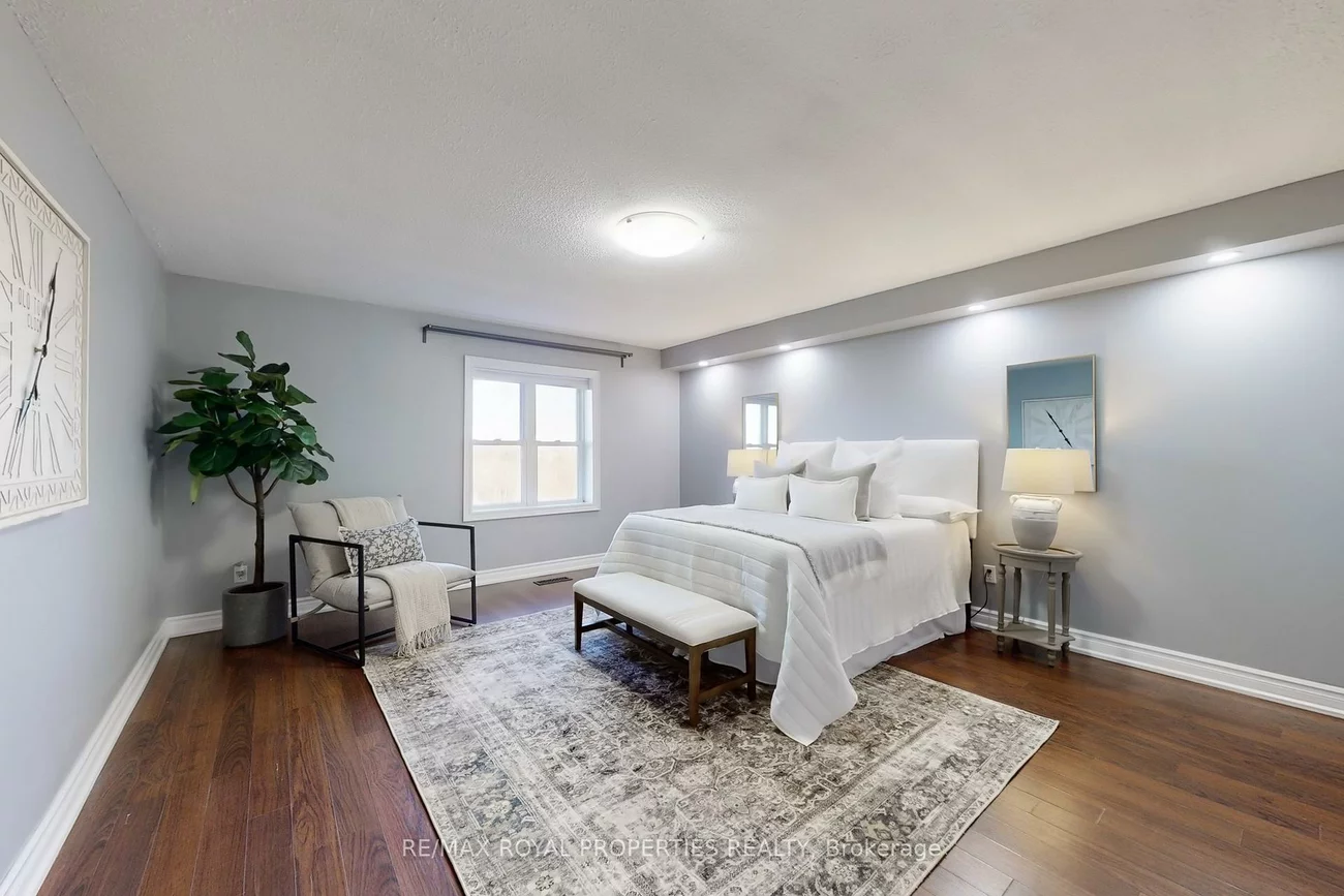 115, Main, Central Newmarket, Newmarket