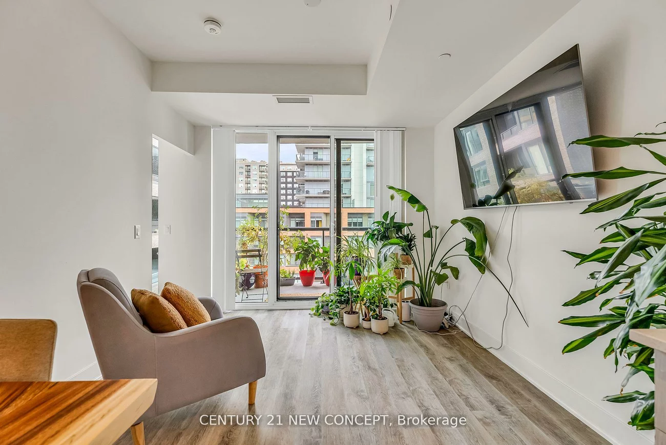 185, Deerfield, Central Newmarket, Newmarket