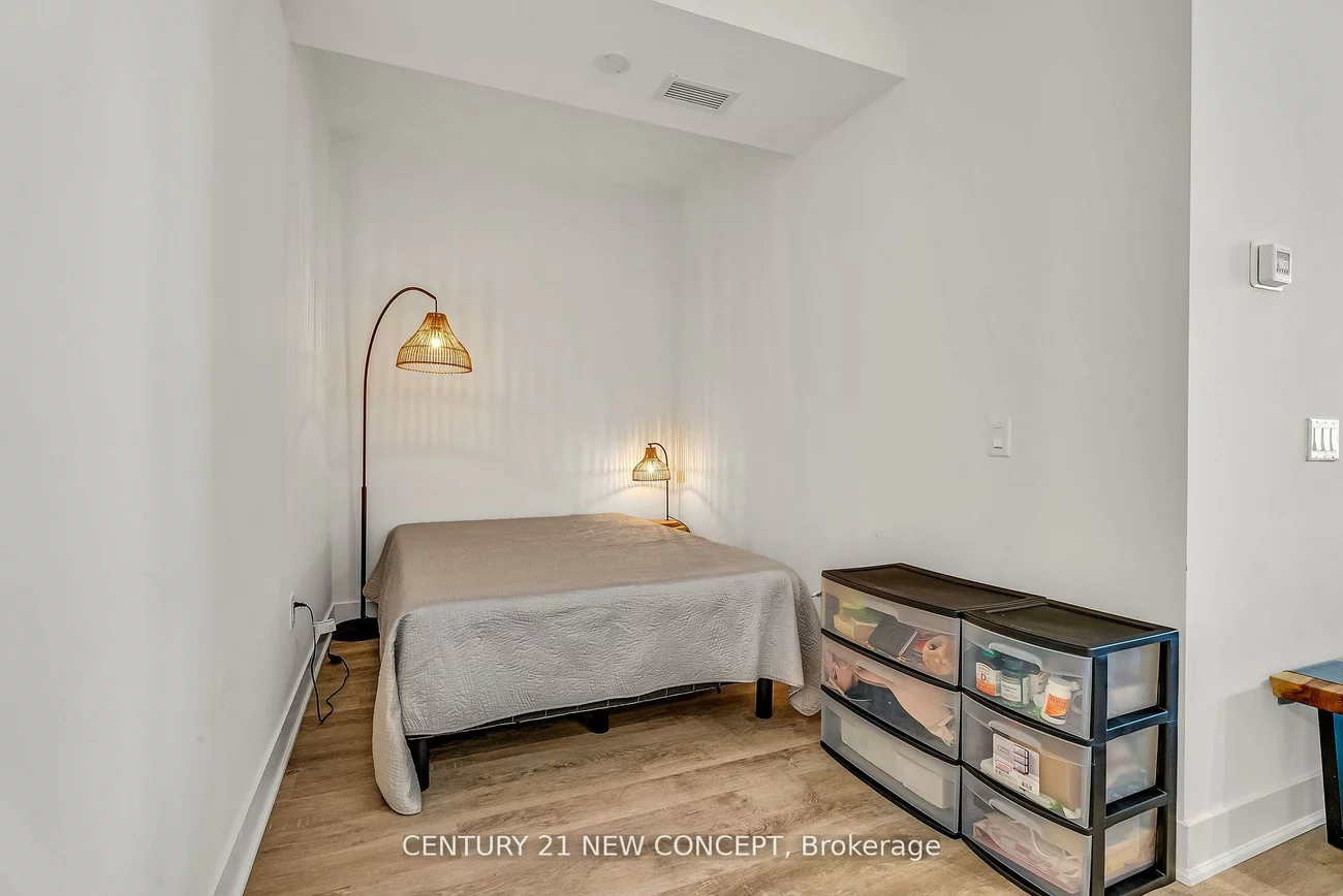 185, Deerfield, Central Newmarket, Newmarket