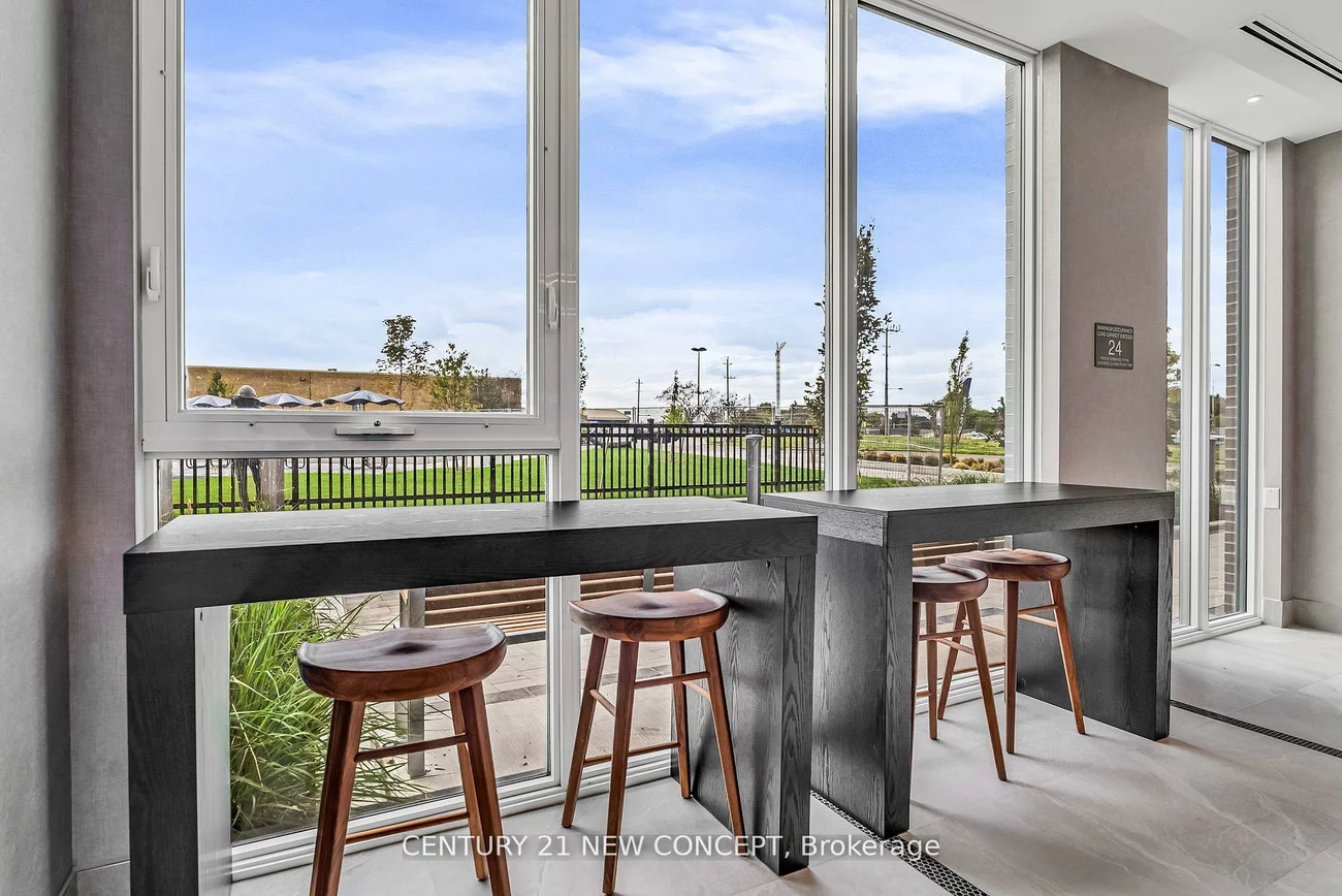 185, Deerfield, Central Newmarket, Newmarket