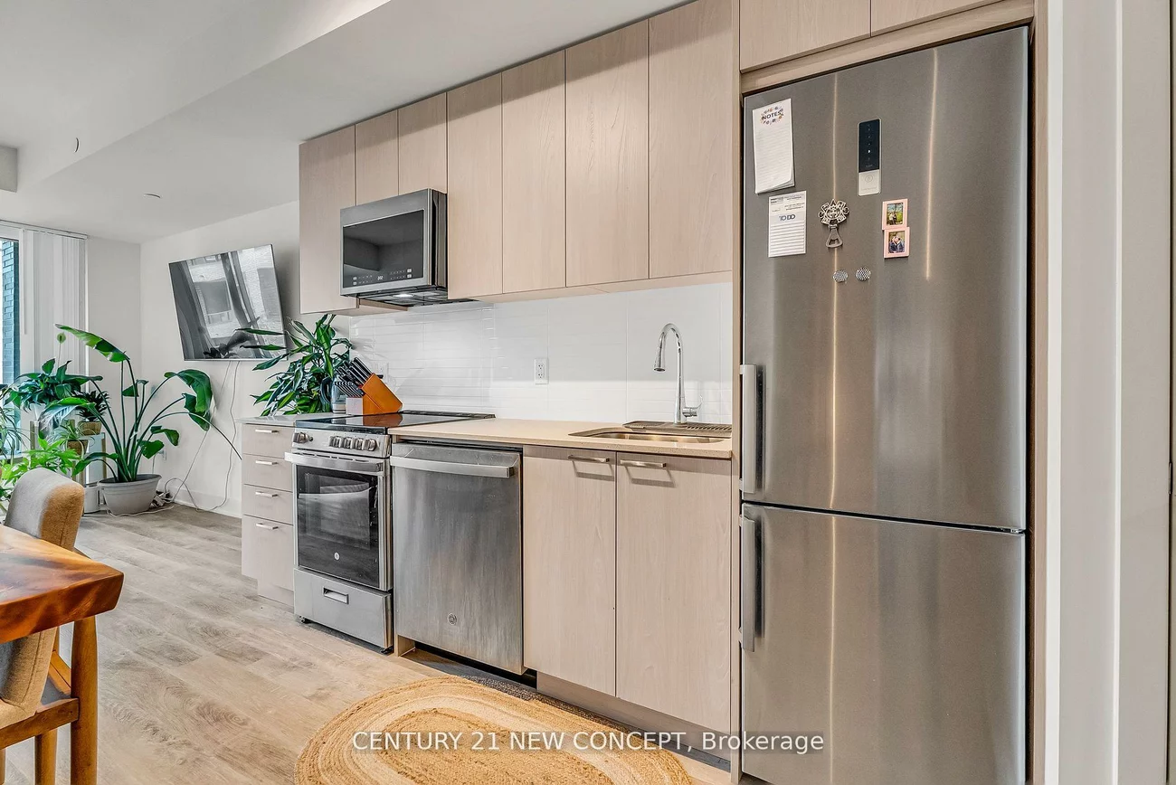 185, Deerfield, Central Newmarket, Newmarket
