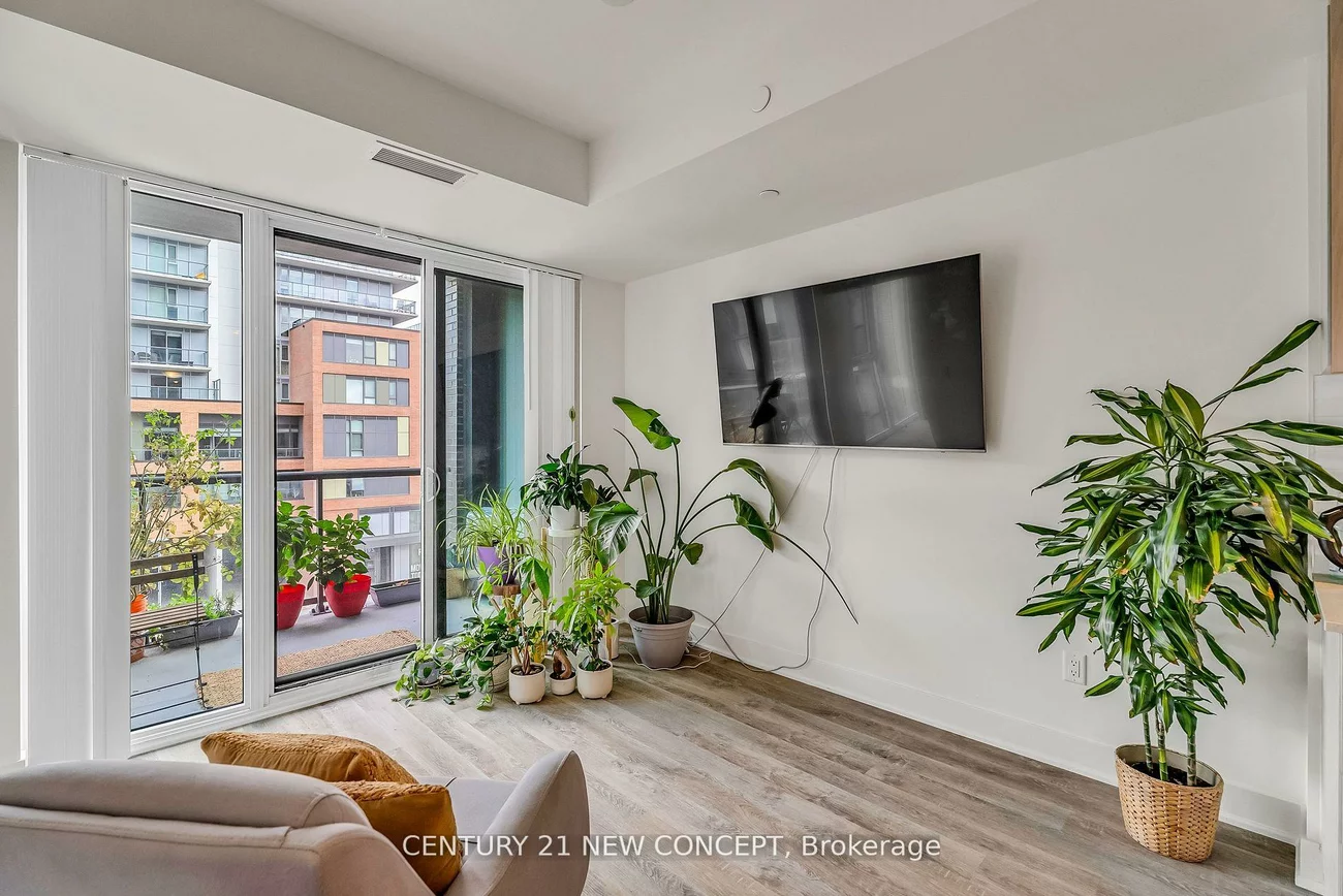 185, Deerfield, Central Newmarket, Newmarket