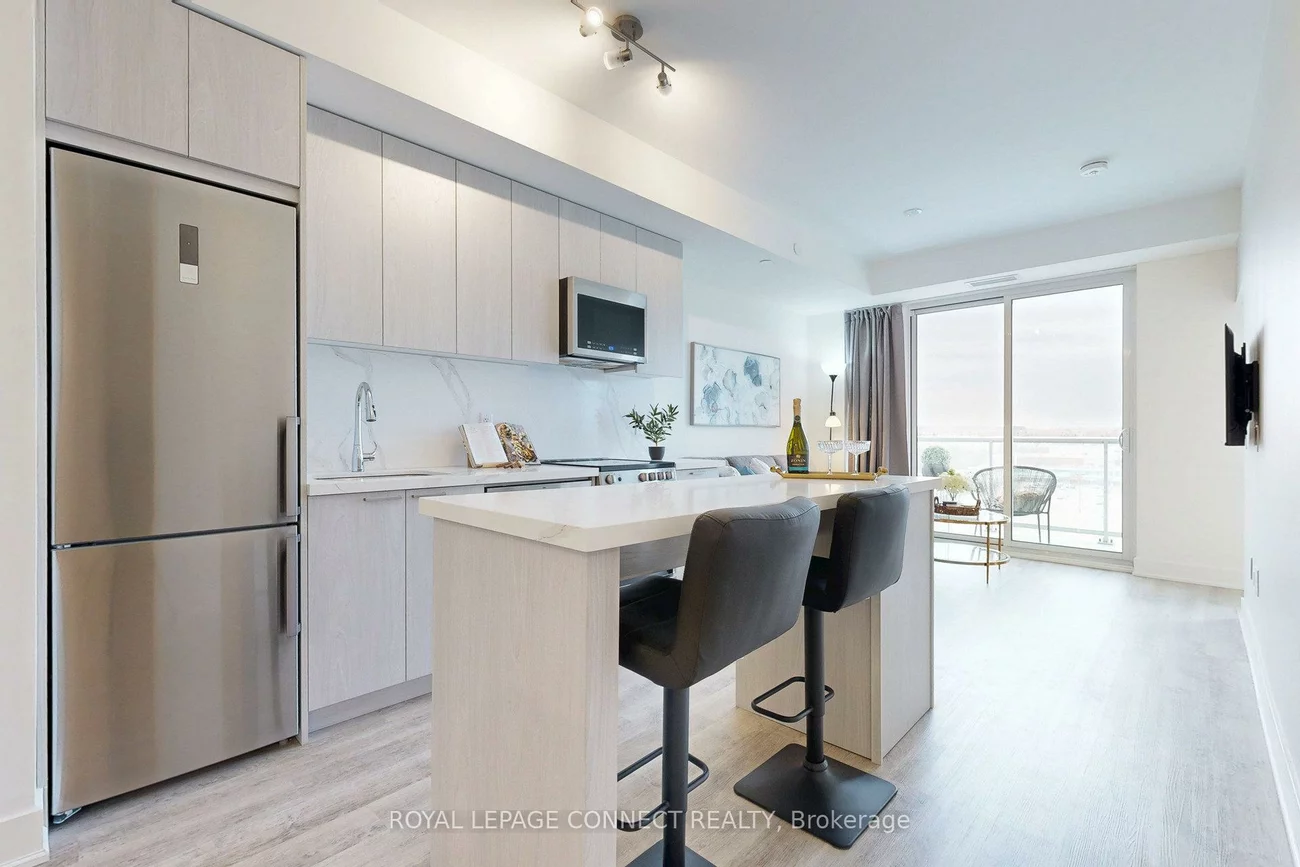 185, Deerfield, Central Newmarket, Newmarket