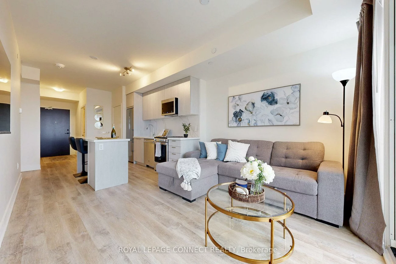 185, Deerfield, Central Newmarket, Newmarket