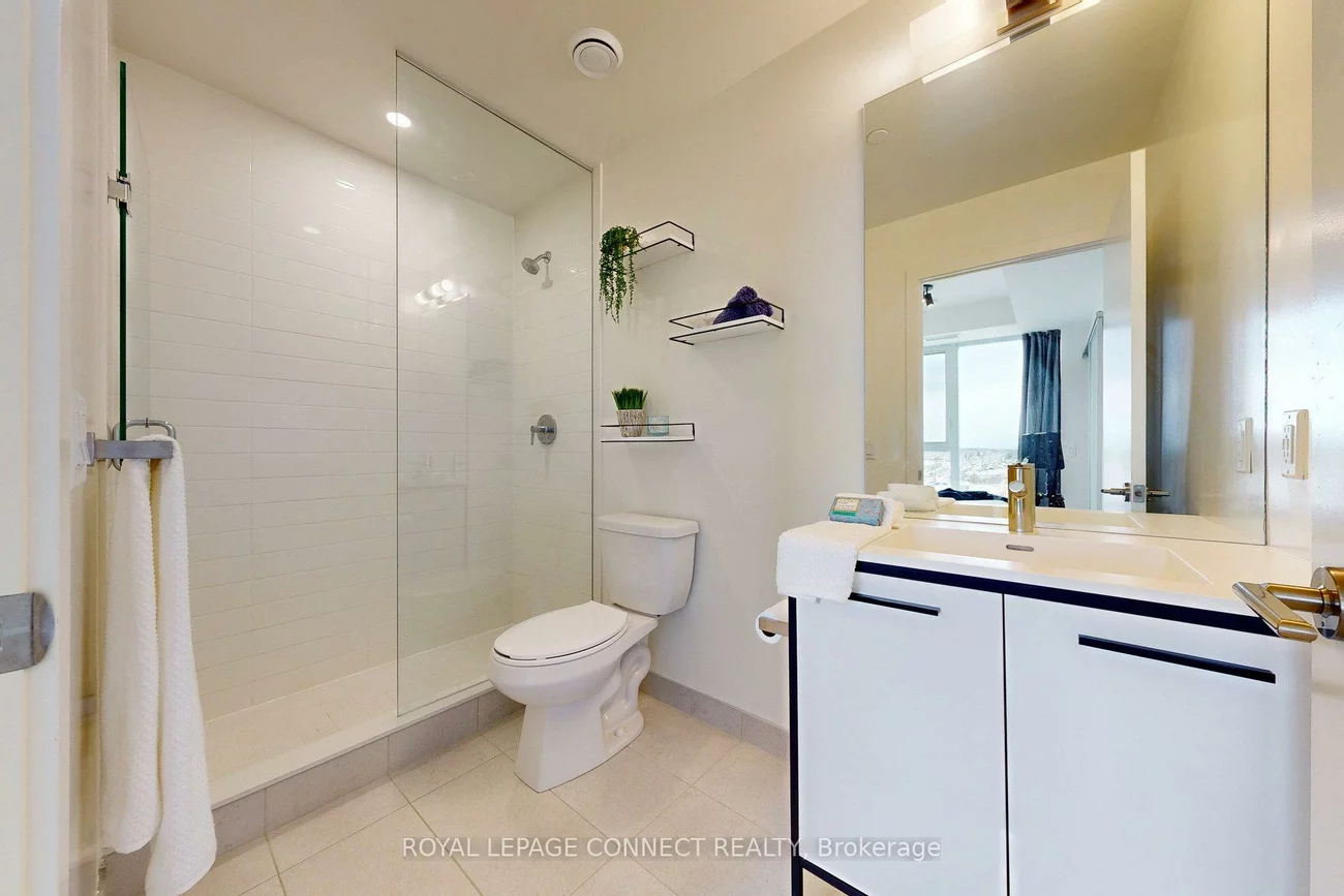 185, Deerfield, Central Newmarket, Newmarket