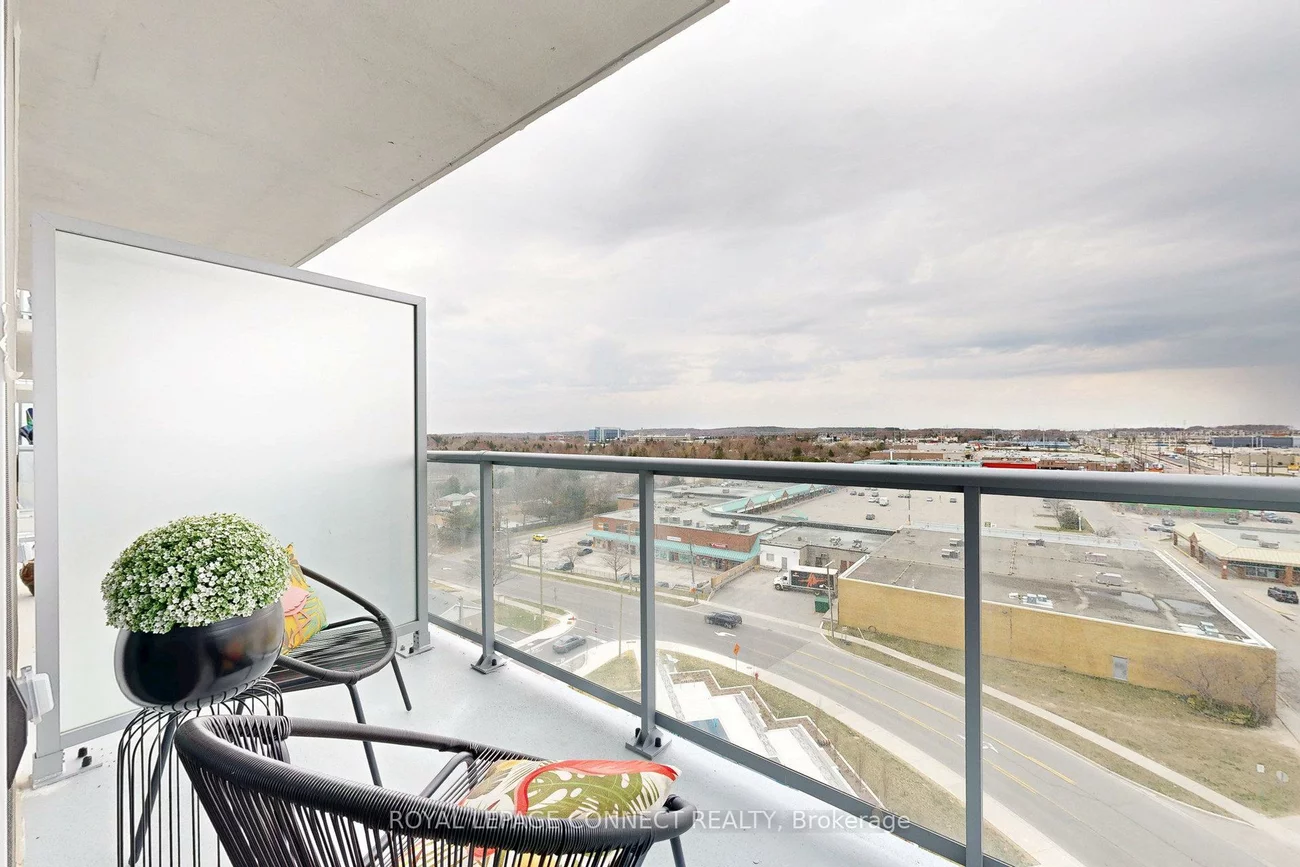 185, Deerfield, Central Newmarket, Newmarket