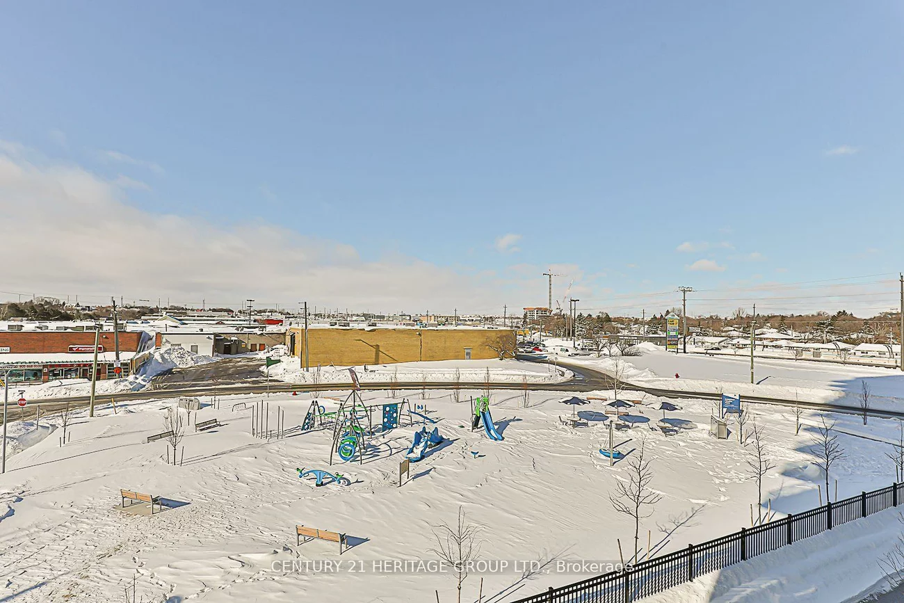 185, Deerfield, Central Newmarket, Newmarket