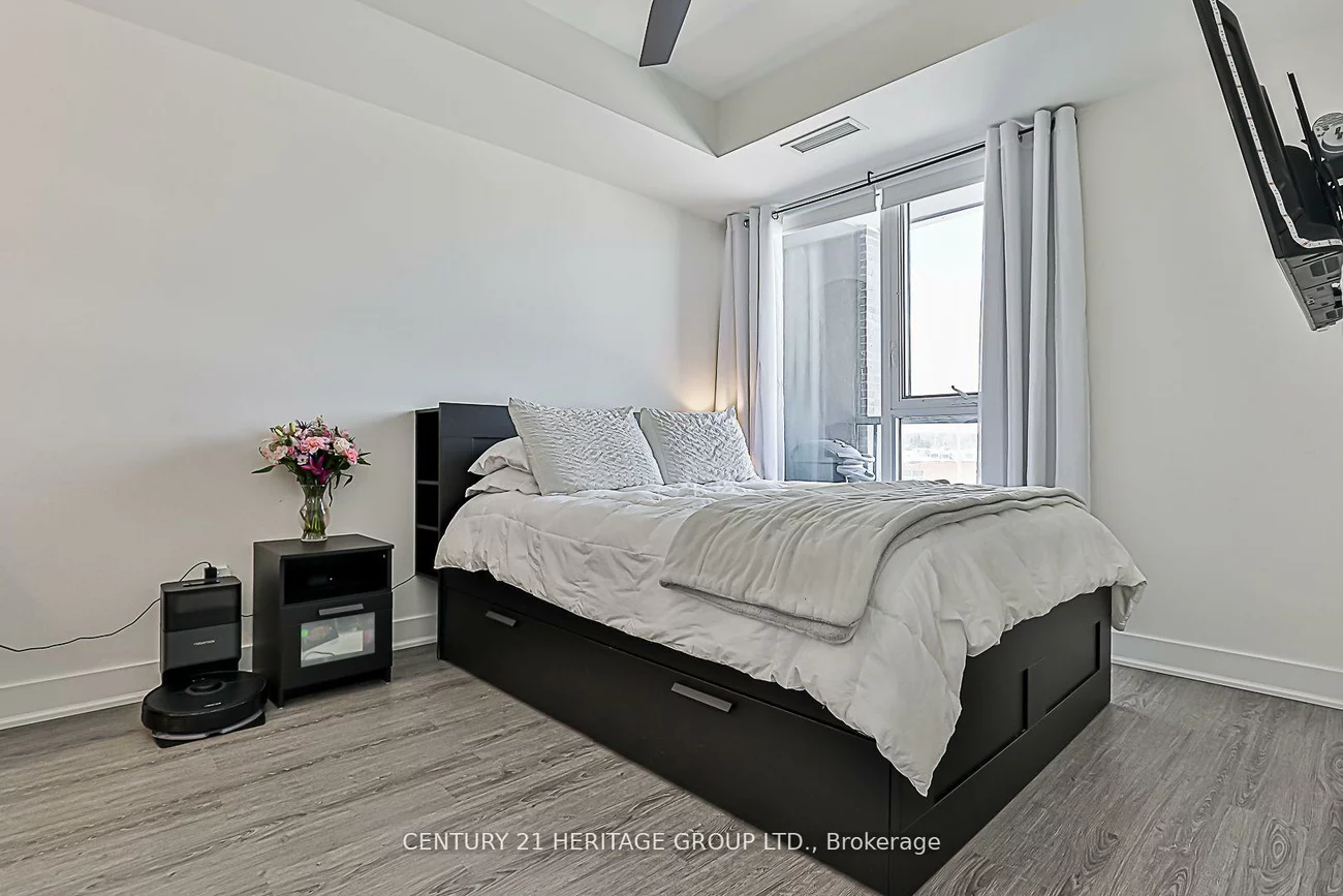 185, Deerfield, Central Newmarket, Newmarket