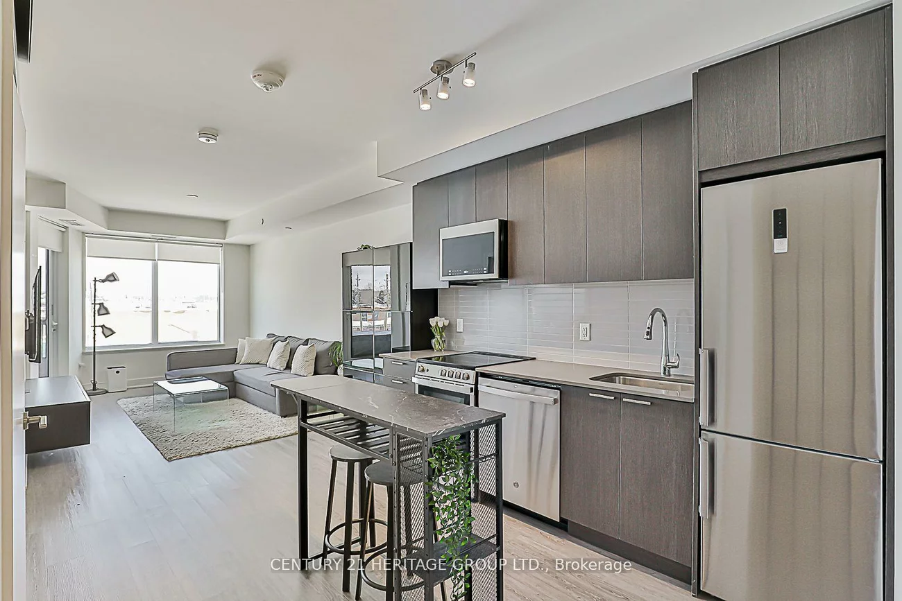 185, Deerfield, Central Newmarket, Newmarket