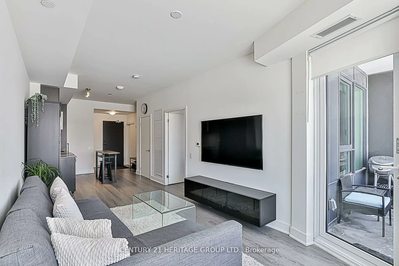 185, Deerfield, Central Newmarket, Newmarket