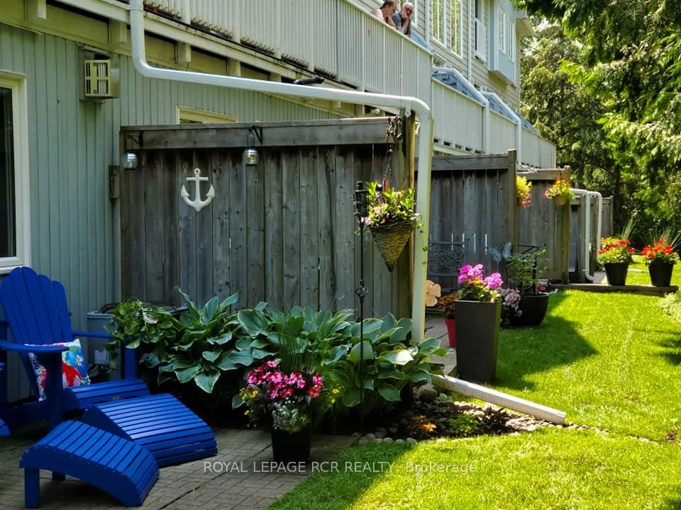 925, Creekfront, Gorham-College Manor, Newmarket