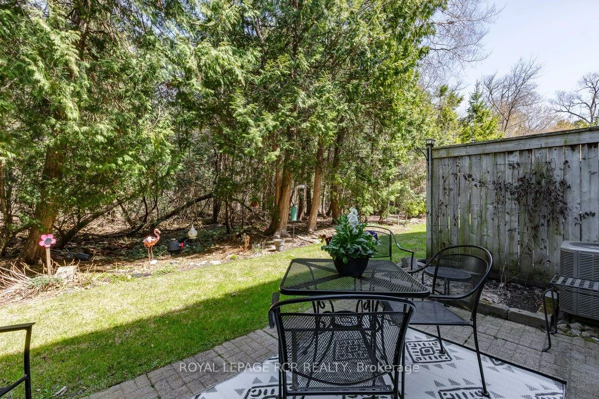 925, Creekfront, Gorham-College Manor, Newmarket