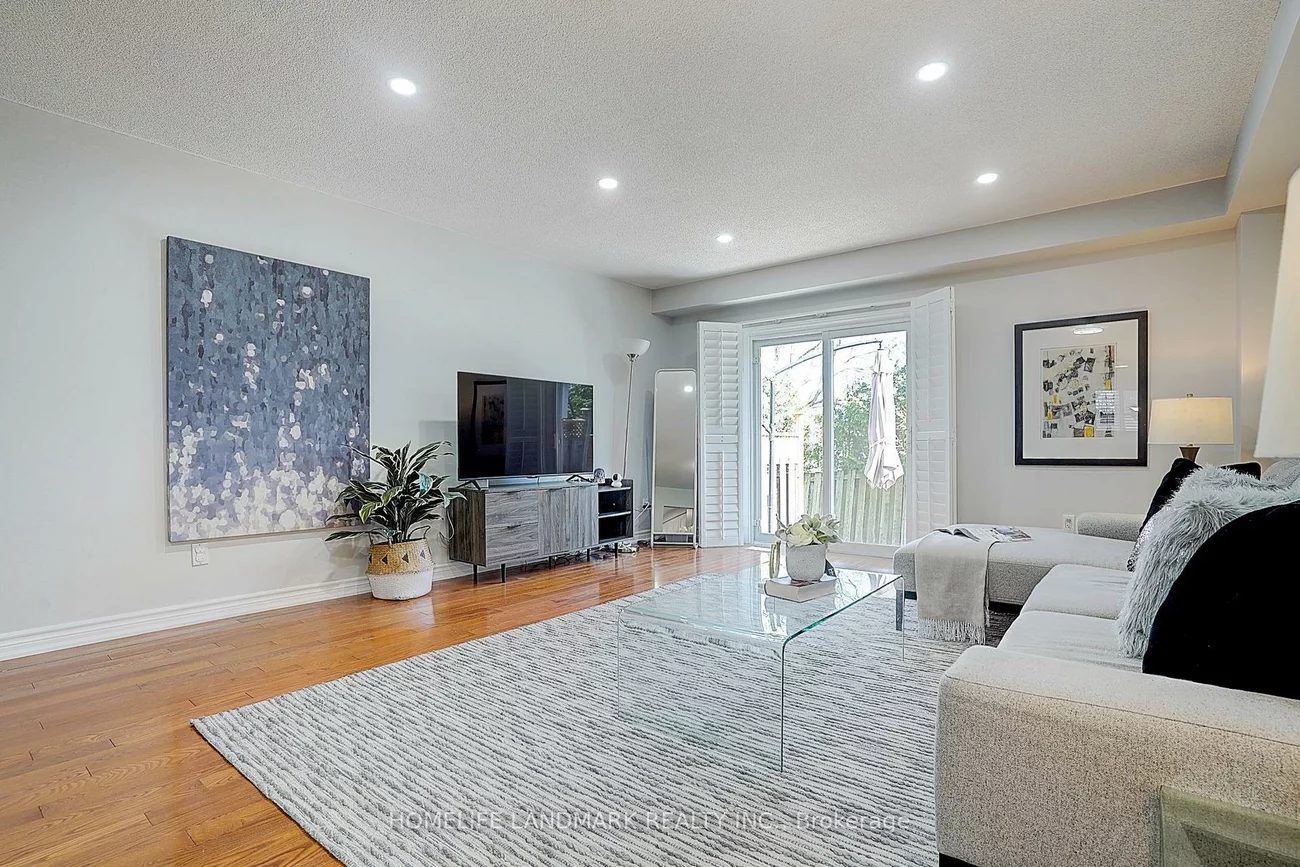 115, Main, Central Newmarket, Newmarket