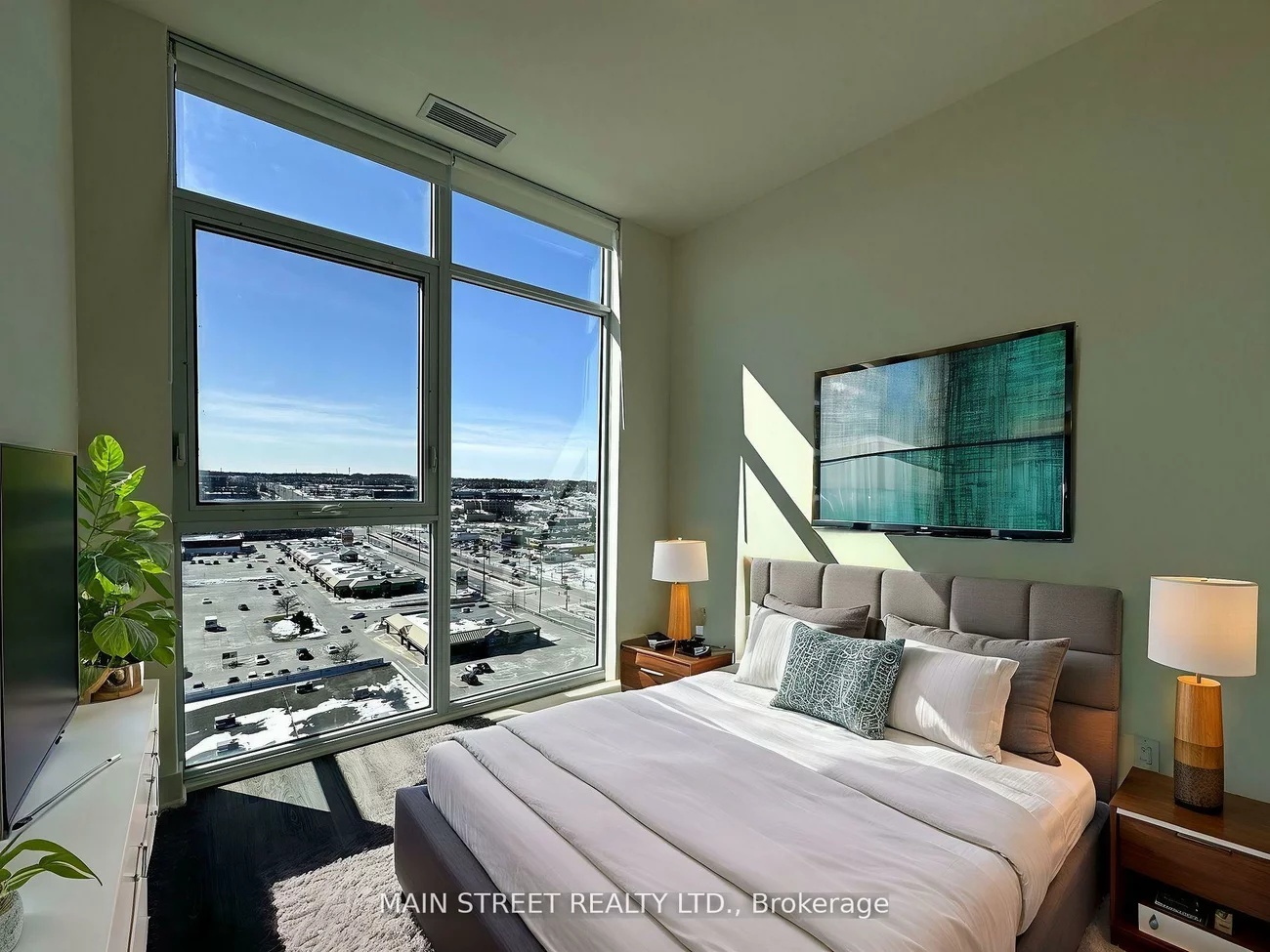 185, Deerfield, Central Newmarket, Newmarket