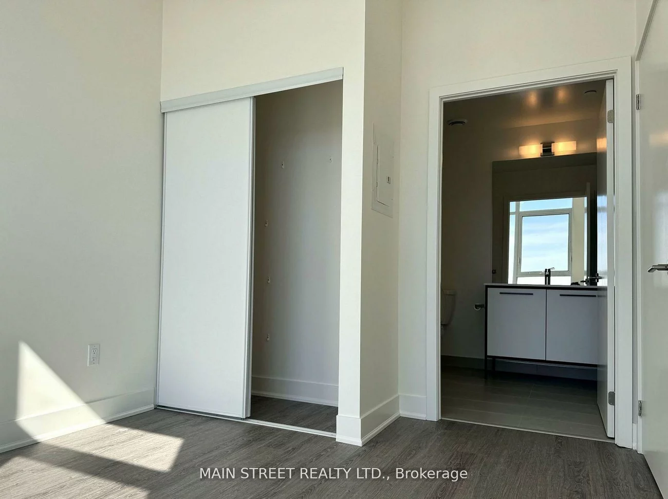 185, Deerfield, Central Newmarket, Newmarket