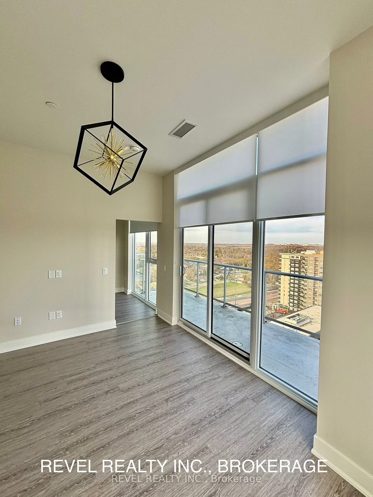 185, Deerfield, Central Newmarket, Newmarket