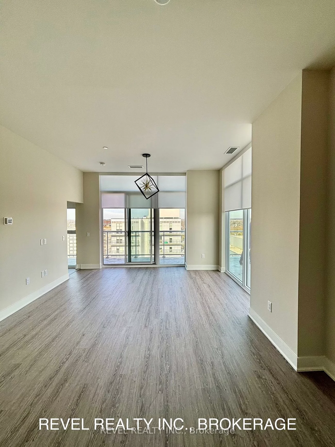 185, Deerfield, Central Newmarket, Newmarket