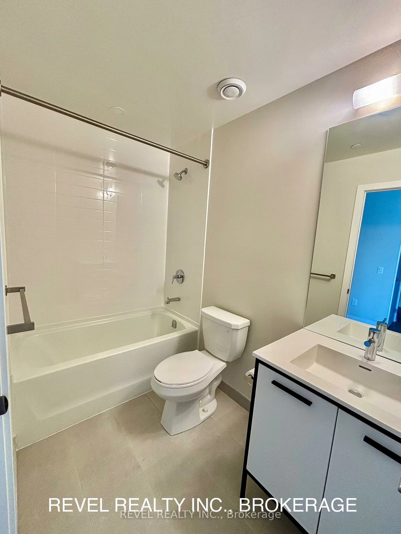 185, Deerfield, Central Newmarket, Newmarket
