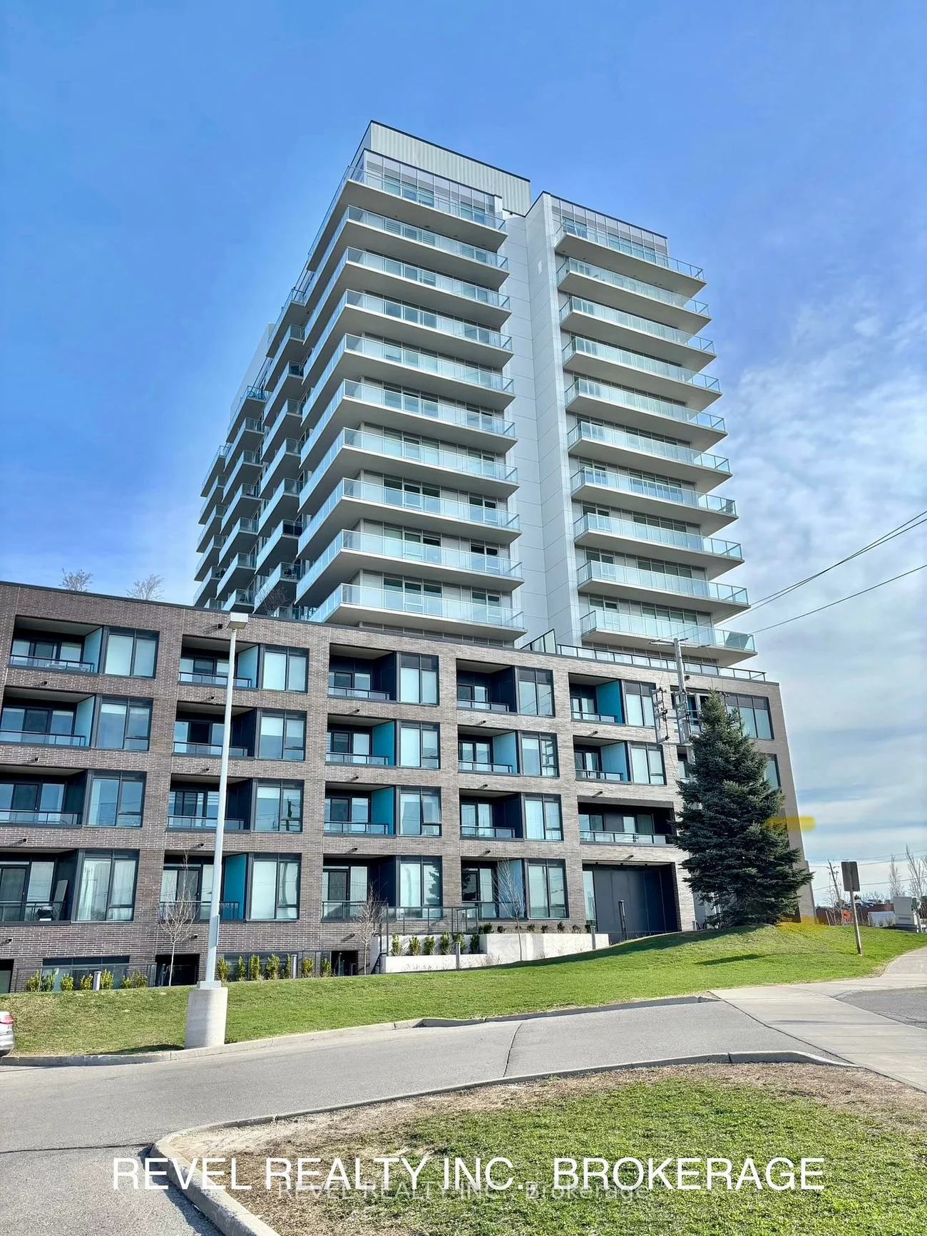 185, Deerfield, Central Newmarket, Newmarket
