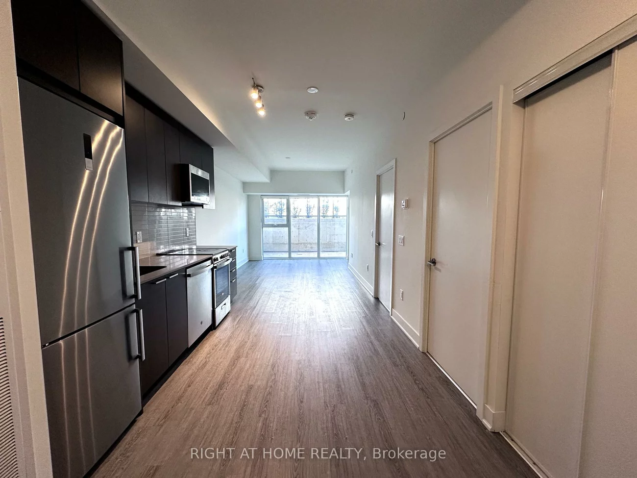 185, Deerfield, Central Newmarket, Newmarket